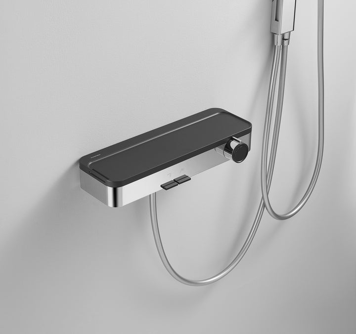 AquaVita: Clarus-Sculpted Shine. Adaptive Power.